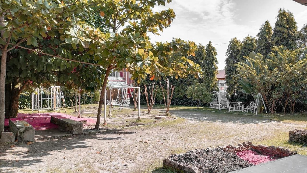 Brussels Homestay Балиге Экстерьер фото